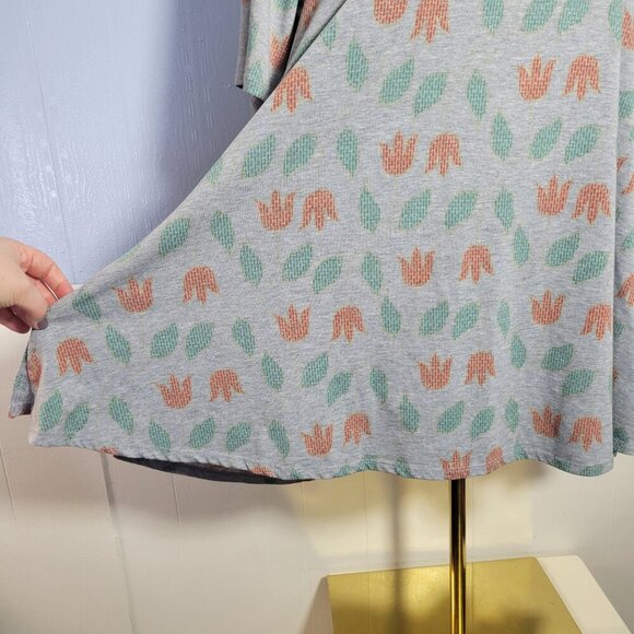 Lularoe Large Light Gray Orange Tulip Floral Print Flowy Shortsleeve Tunic Top - Picture 4 of 9